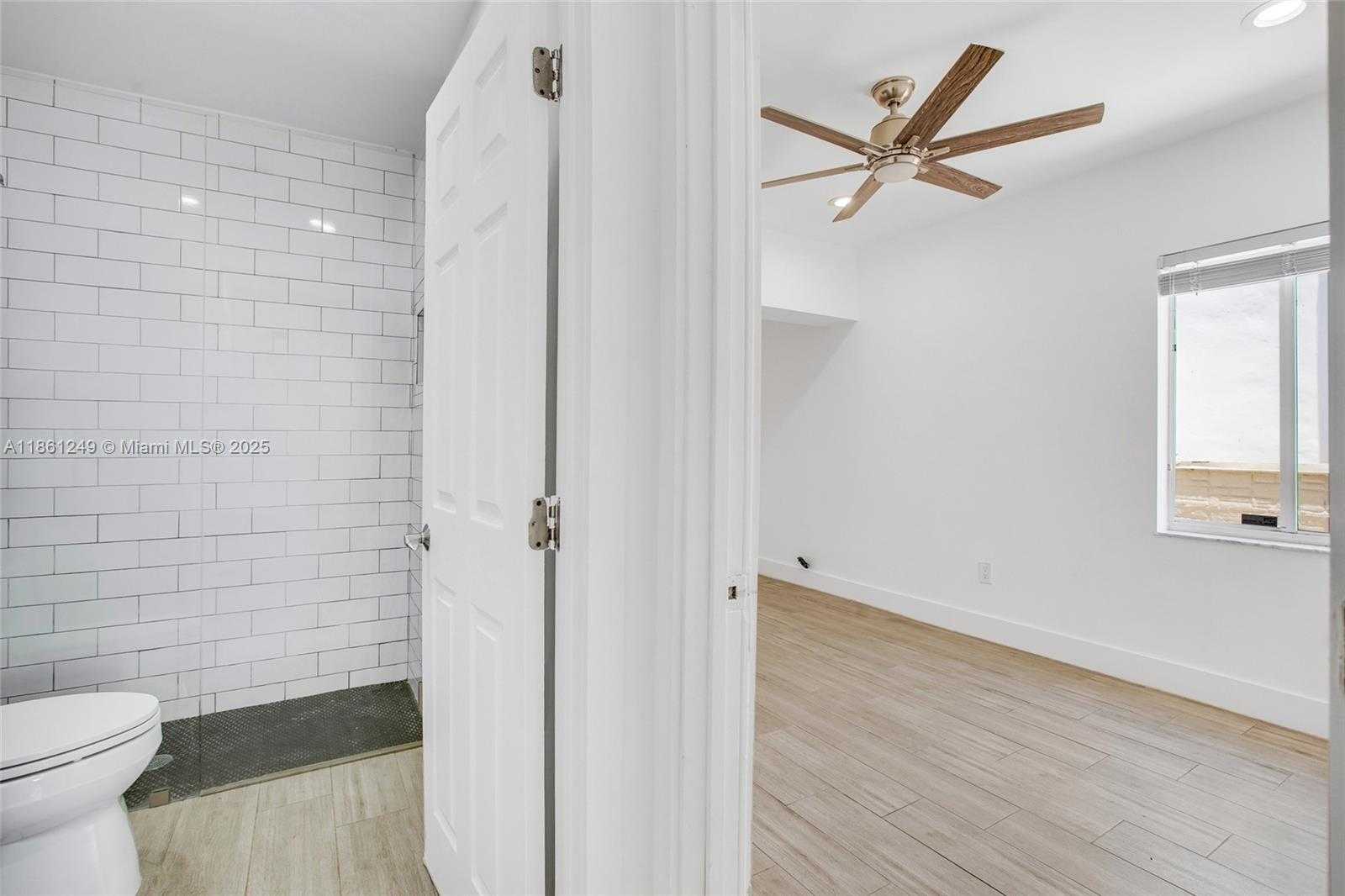 Small Image of 3675 SOUTH WEST 26TH ST, Miami Number 15