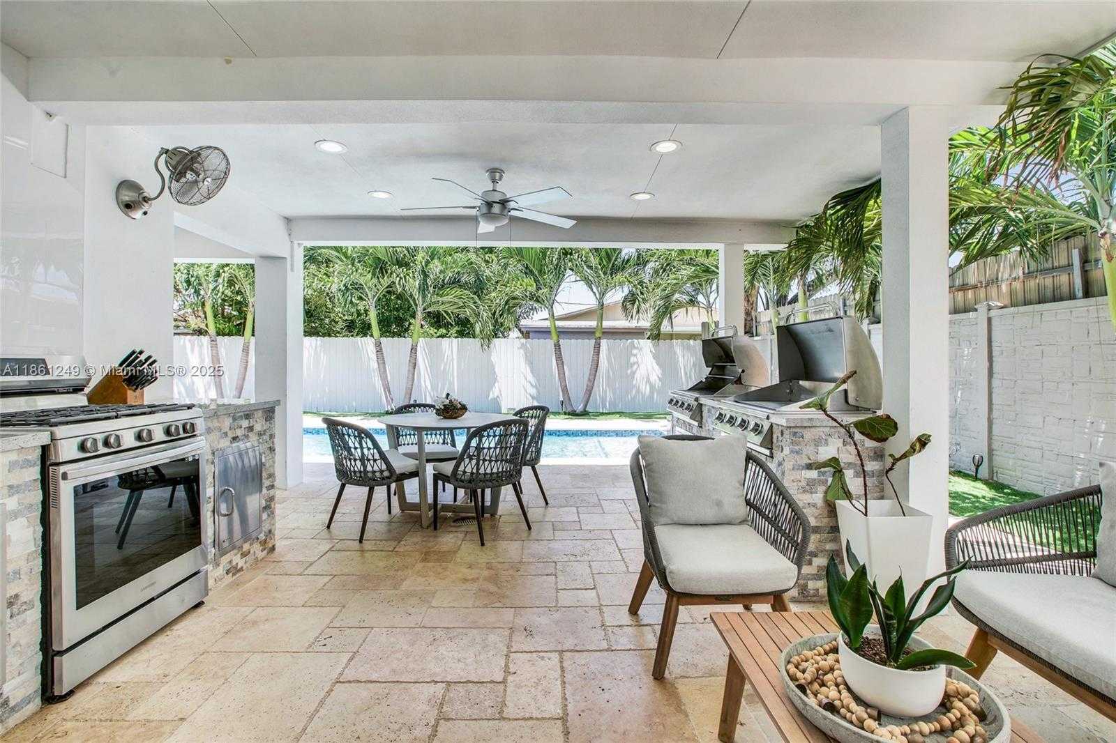 Small Image of 3675 SOUTH WEST 26TH ST, Miami Number 18