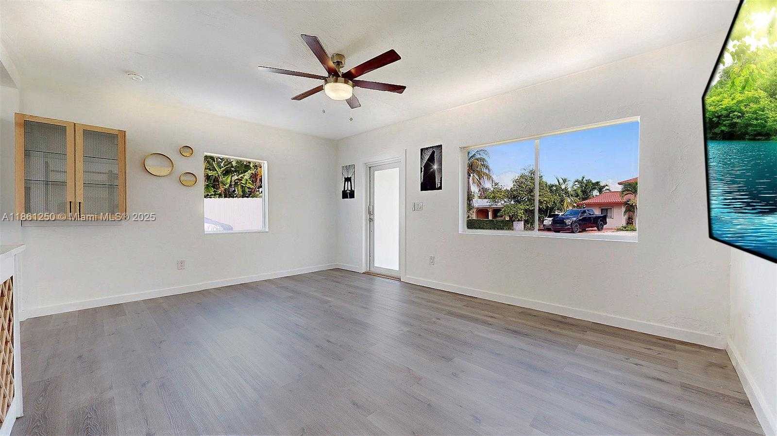 Small Image of 6760 SOUTH WEST 19TH ST, Miami Number 14