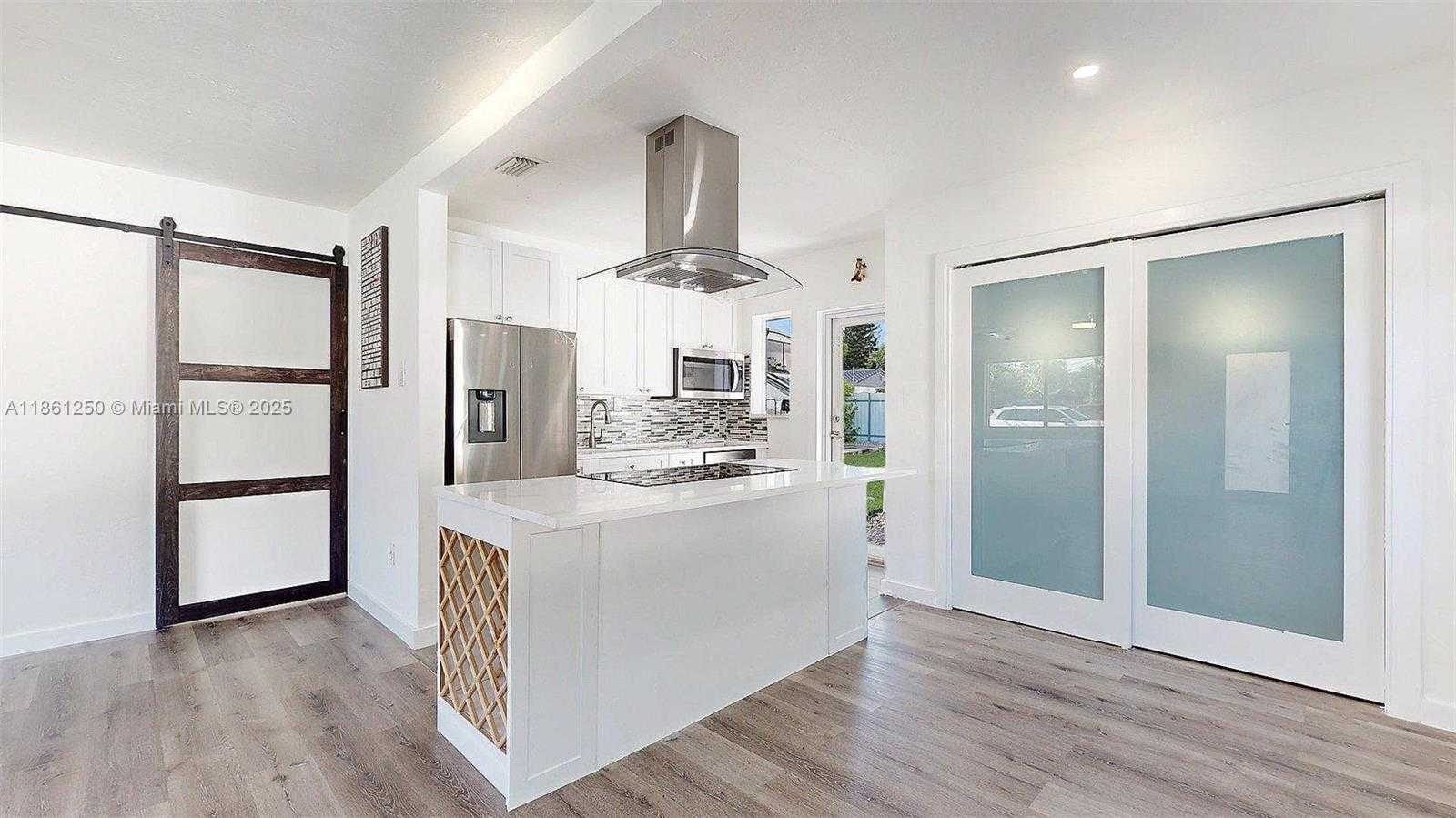 Small Image of 6760 SOUTH WEST 19TH ST, Miami Number 2