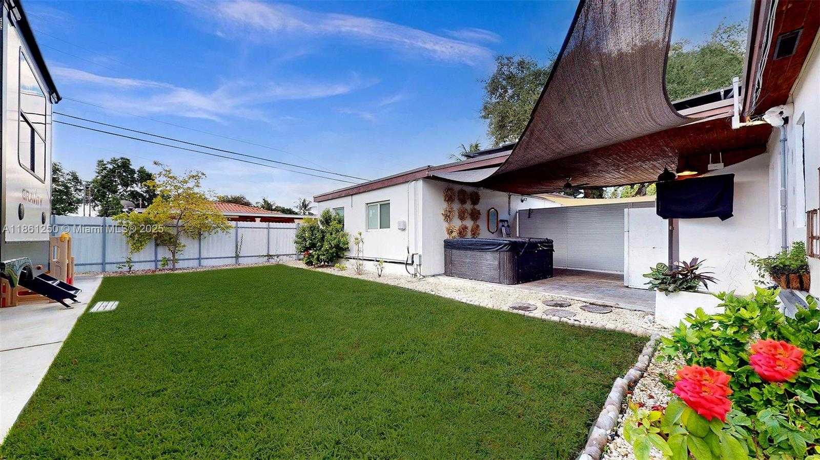 Small Image of 6760 SOUTH WEST 19TH ST, Miami Number 22