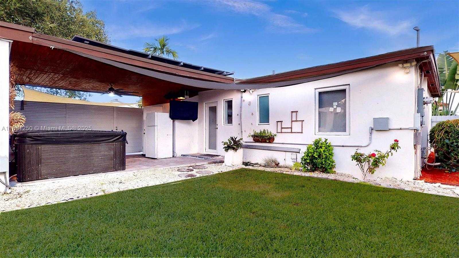 Small Image of 6760 SOUTH WEST 19TH ST, Miami Number 24