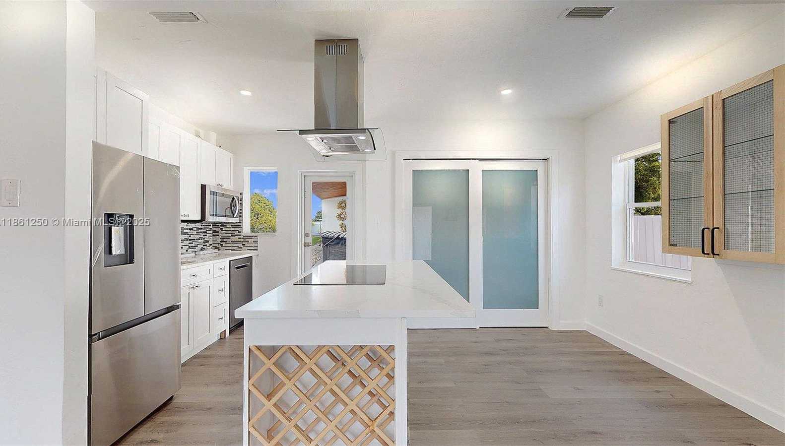 Small Image of 6760 SOUTH WEST 19TH ST, Miami Number 3