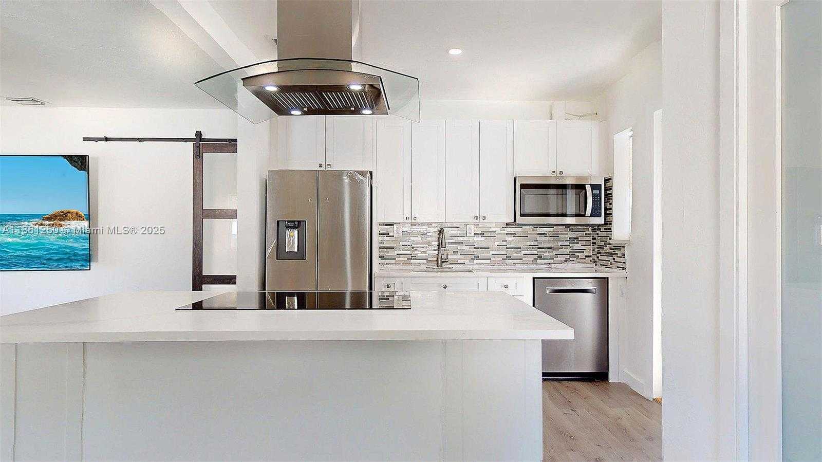 Small Image of 6760 SOUTH WEST 19TH ST, Miami Number 5