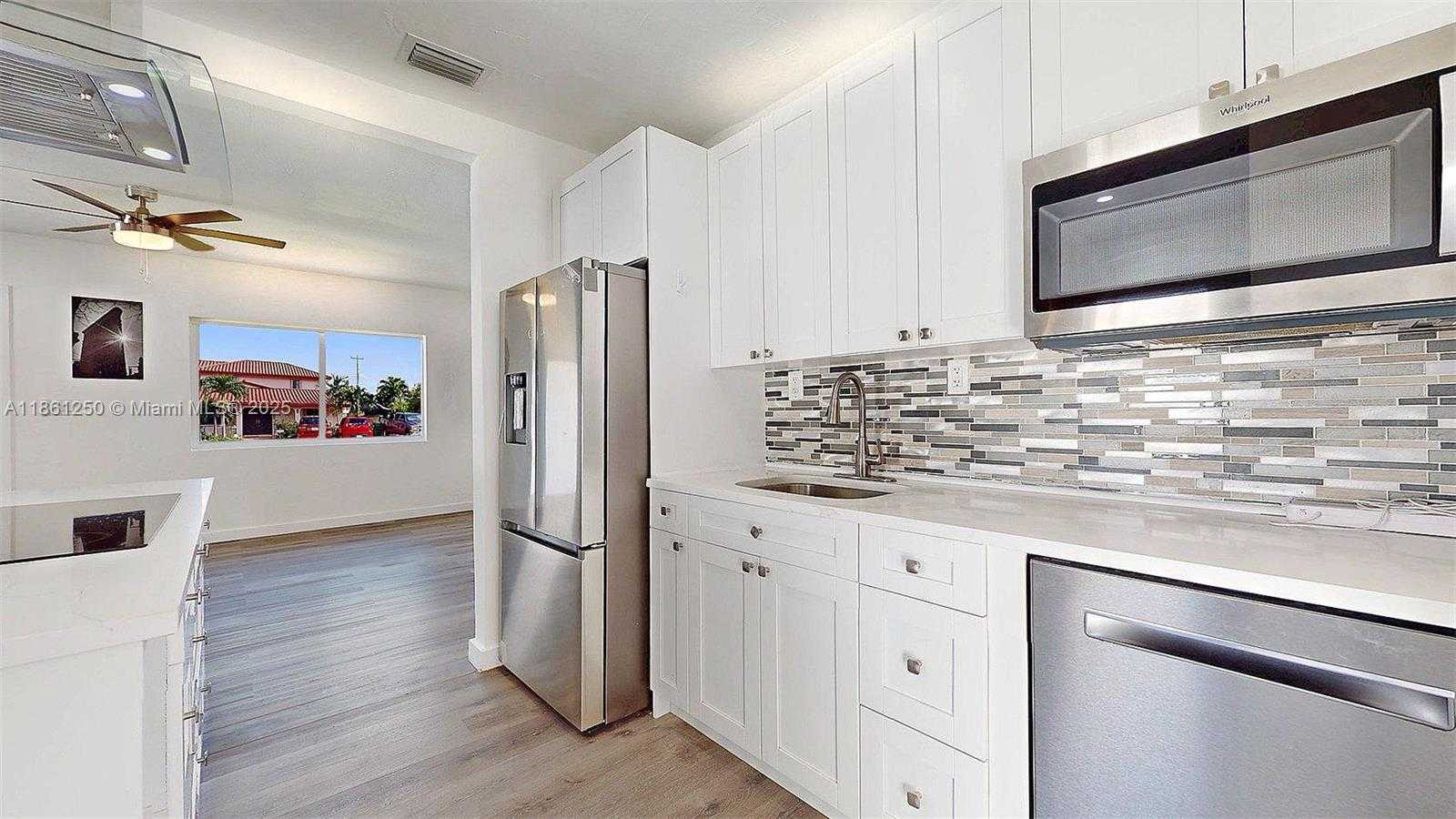 Small Image of 6760 SOUTH WEST 19TH ST, Miami Number 7