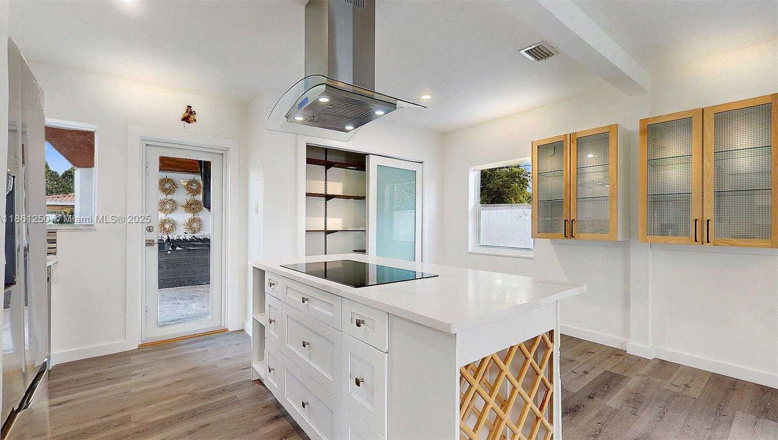 Small Image of 6760 SOUTH WEST 19TH ST, Miami Number 9