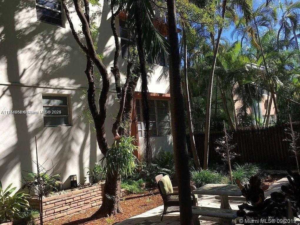 Small Image of 736 12TH ST #7, Miami Beach Number 9