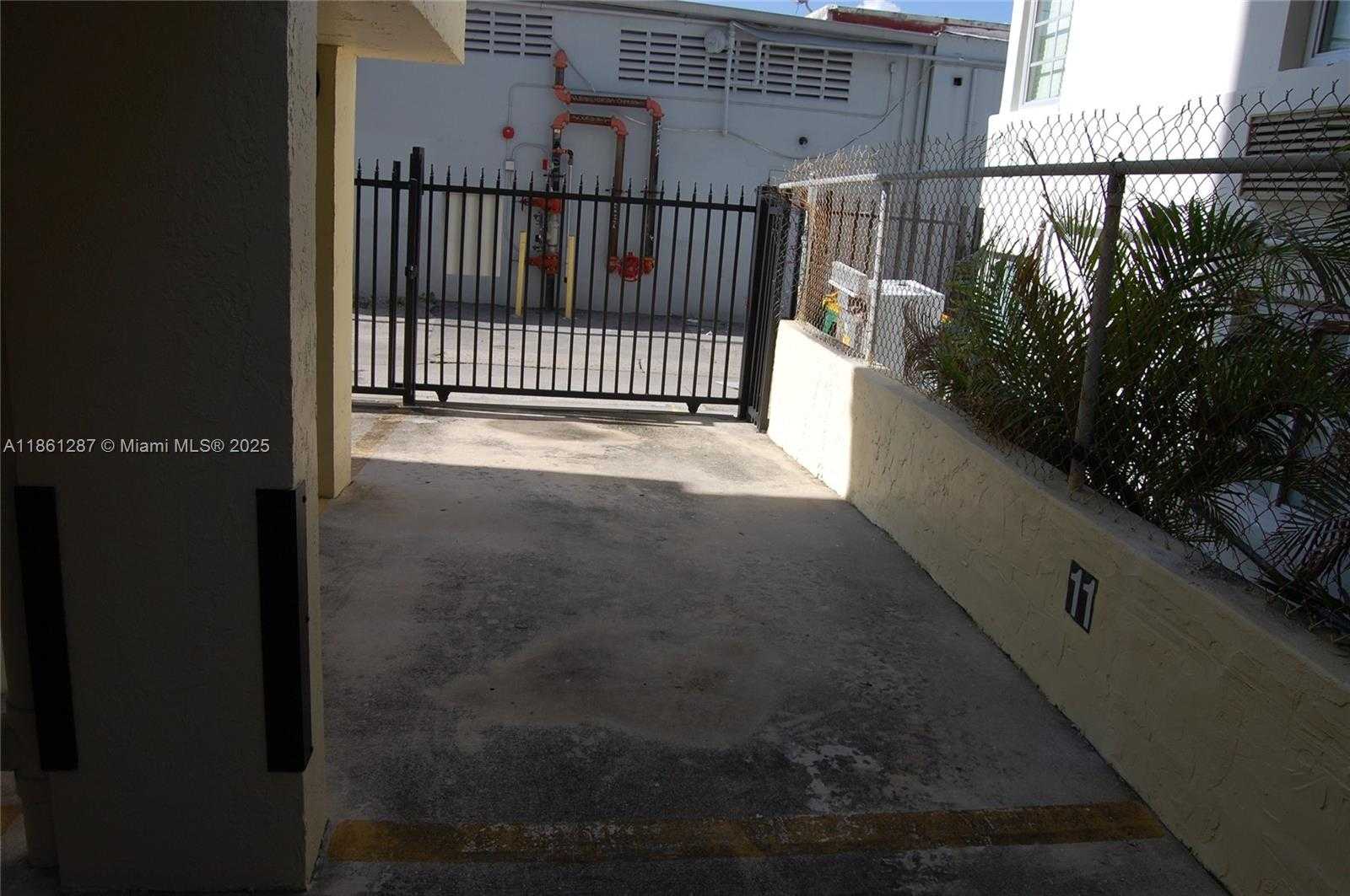 Small Image of 1334 COLLINS AVE #604, Miami Beach Number 13
