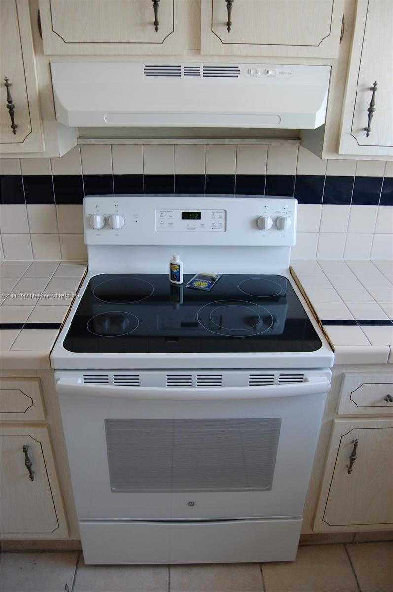 Small Image of 1334 COLLINS AVE #604, Miami Beach Number 14