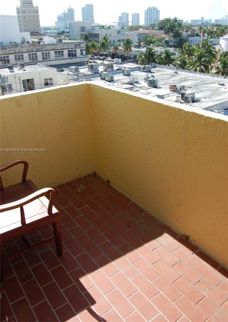 Small Image of 1334 COLLINS AVE #604, Miami Beach Number 7