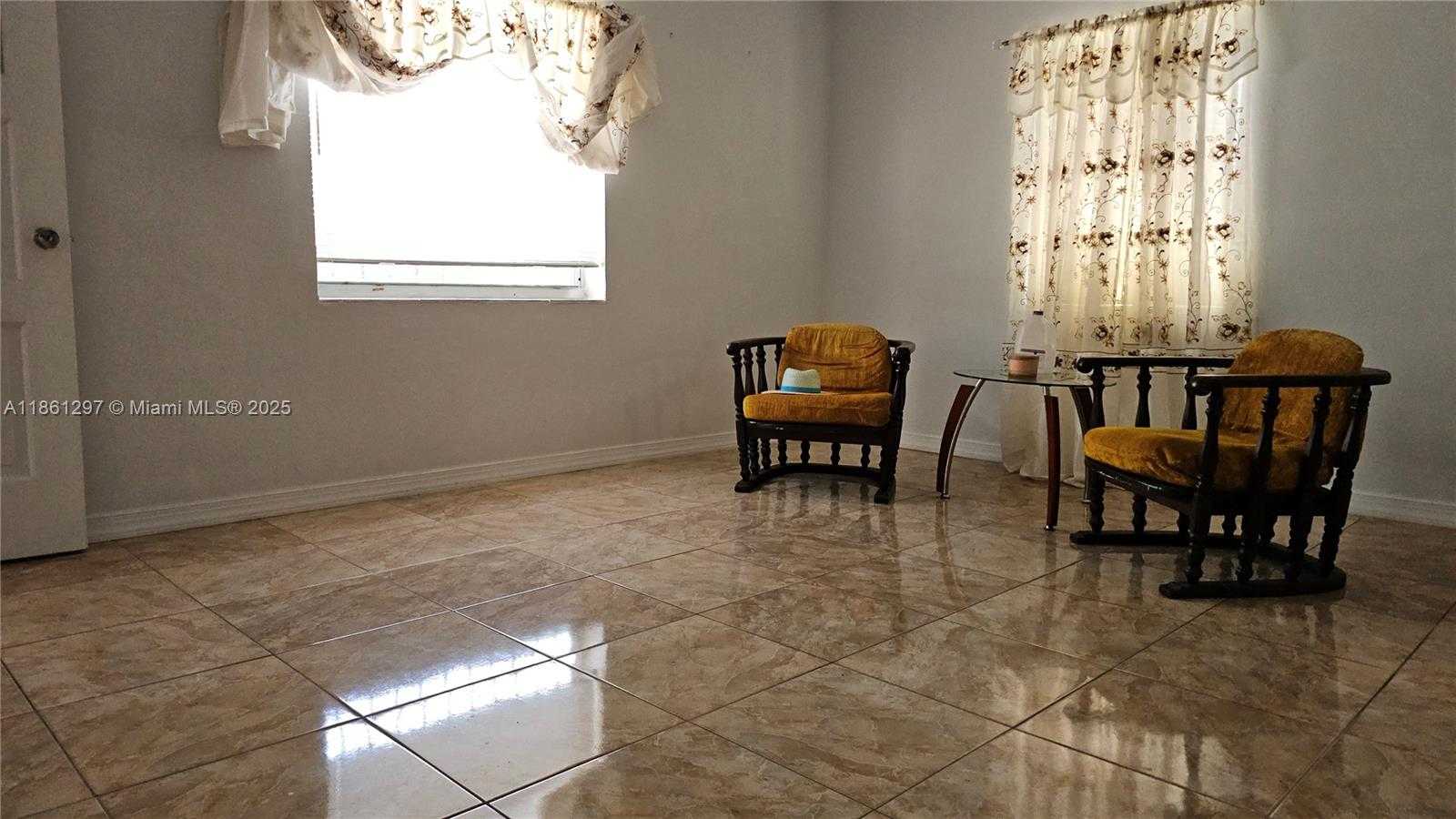 Small Image of 11 WEST 19TH ST, Hialeah Number 5