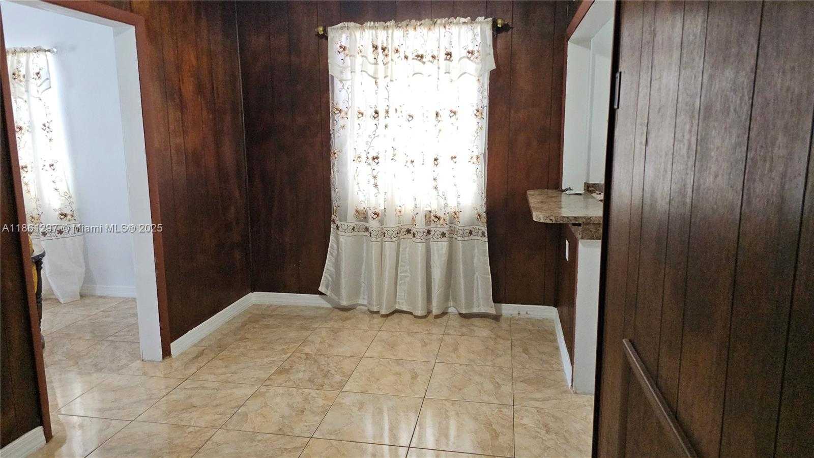 Small Image of 11 WEST 19TH ST, Hialeah Number 6