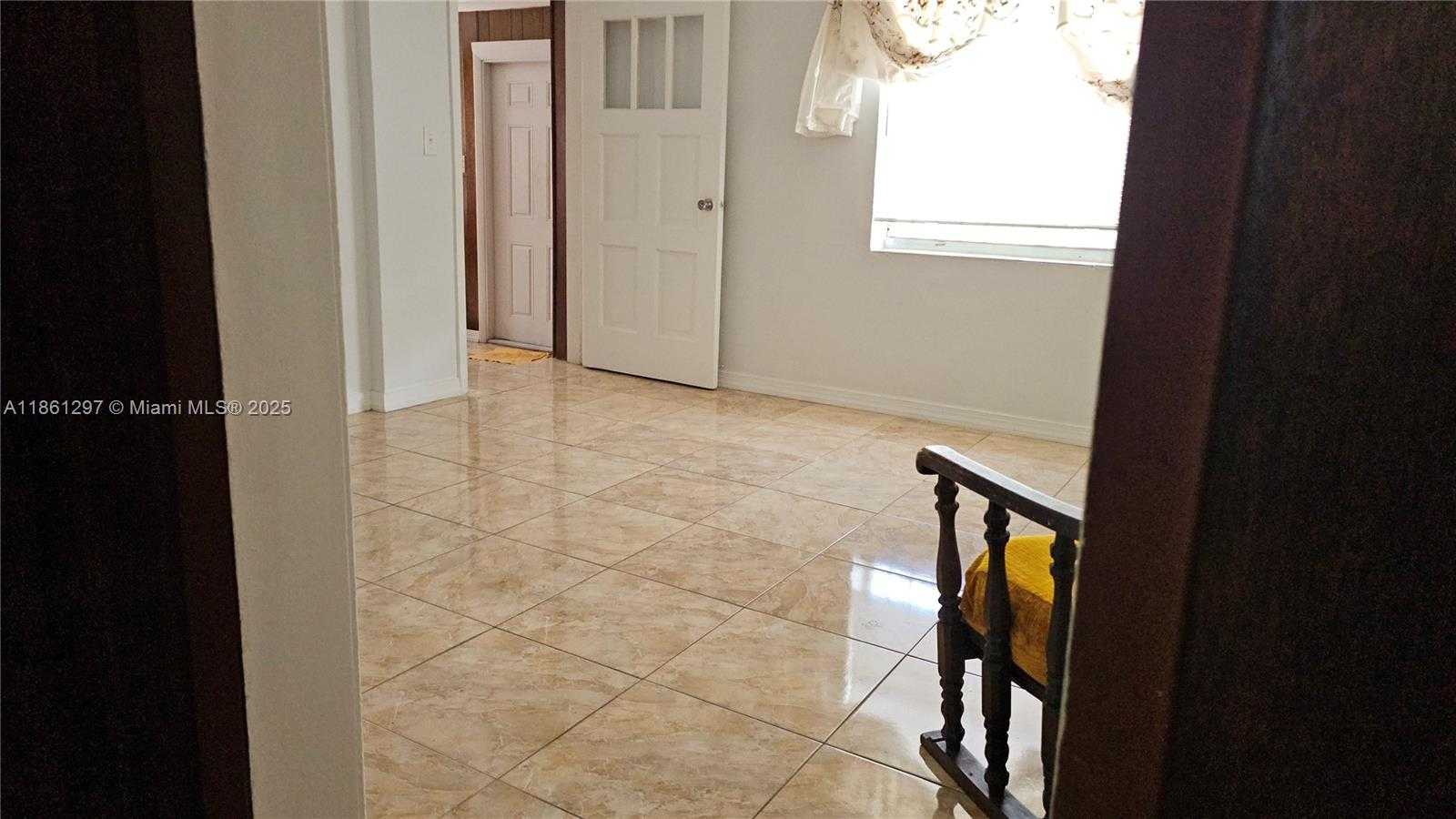 Small Image of 11 WEST 19TH ST, Hialeah Number 8