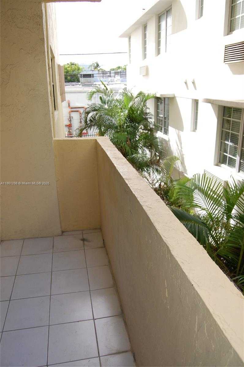 Small Image of 1334 COLLINS AVE #203, Miami Beach Number 9
