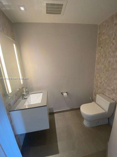 Small Image of 68 SOUTH EAST 6TH ST #2911, Miami Number 17