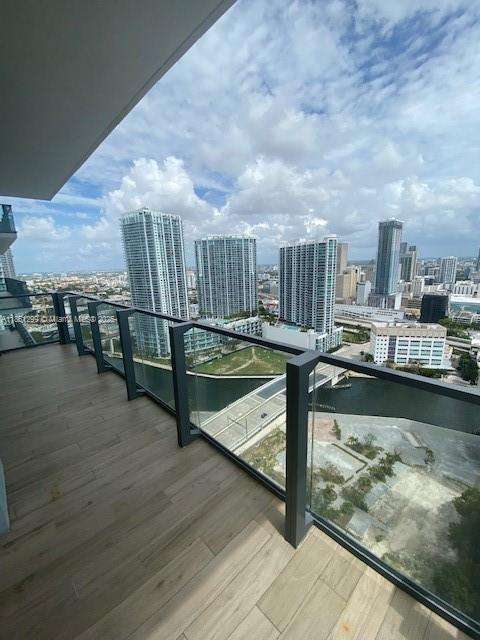 Small Image of 68 SOUTH EAST 6TH ST #2911, Miami Number 19