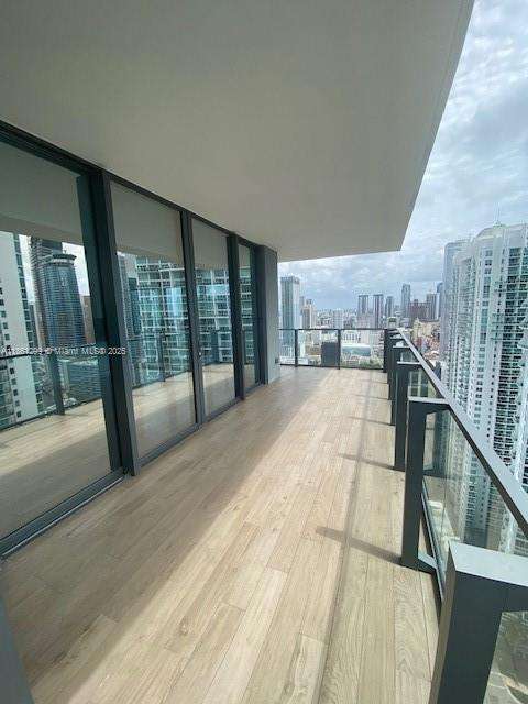 Small Image of 68 SOUTH EAST 6TH ST #2911, Miami Number 20
