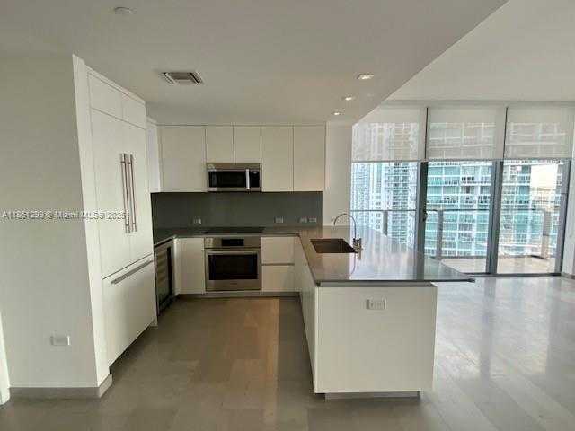 Small Image of 68 SOUTH EAST 6TH ST #2911, Miami Number 5