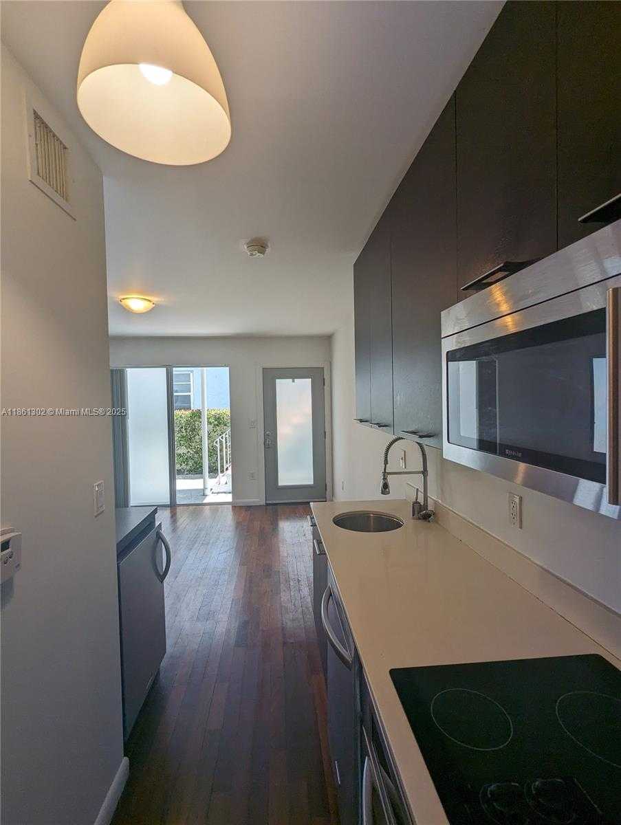 Small Image of 1550 PENNSYLVANIA AVE #111, Miami Beach Number 11