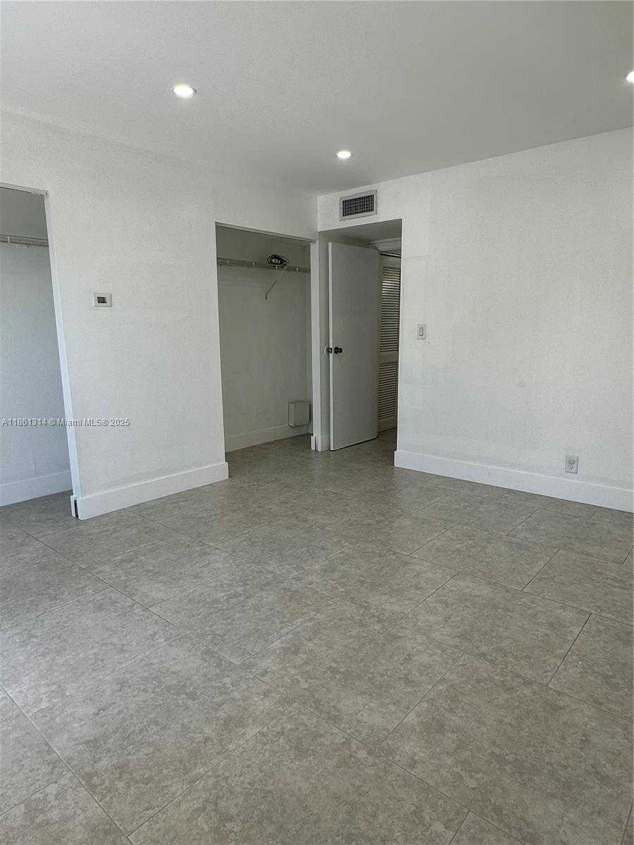 Small Image of 17901 NORTH WEST 68 AVENUE #R210, Hialeah Number 10
