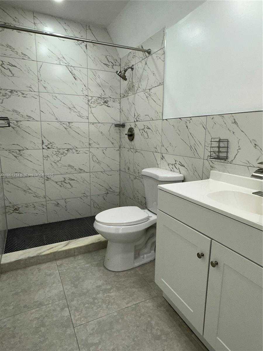 Small Image of 17901 NORTH WEST 68 AVENUE #R210, Hialeah Number 11