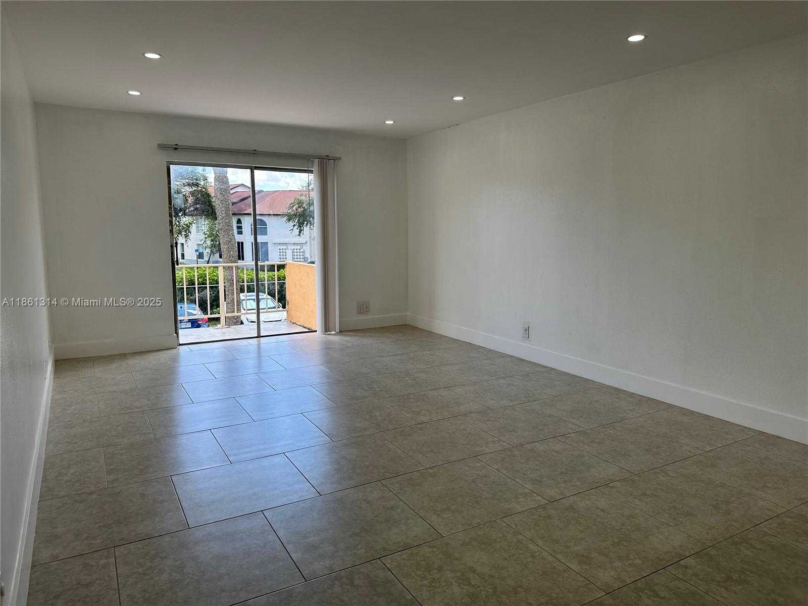 Small Image of 17901 NORTH WEST 68 AVENUE #R210, Hialeah Number 3