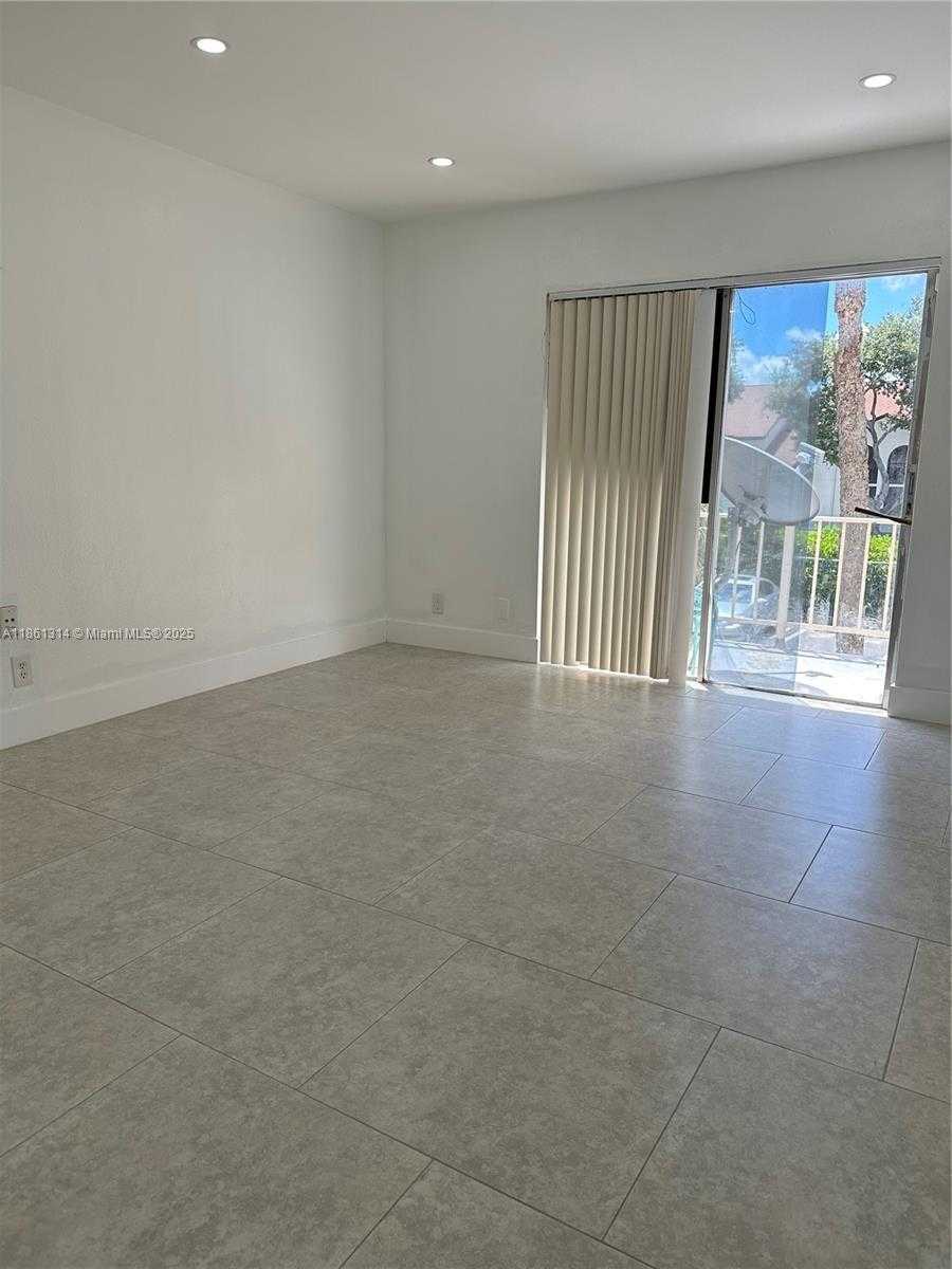 Small Image of 17901 NORTH WEST 68 AVENUE #R210, Hialeah Number 4