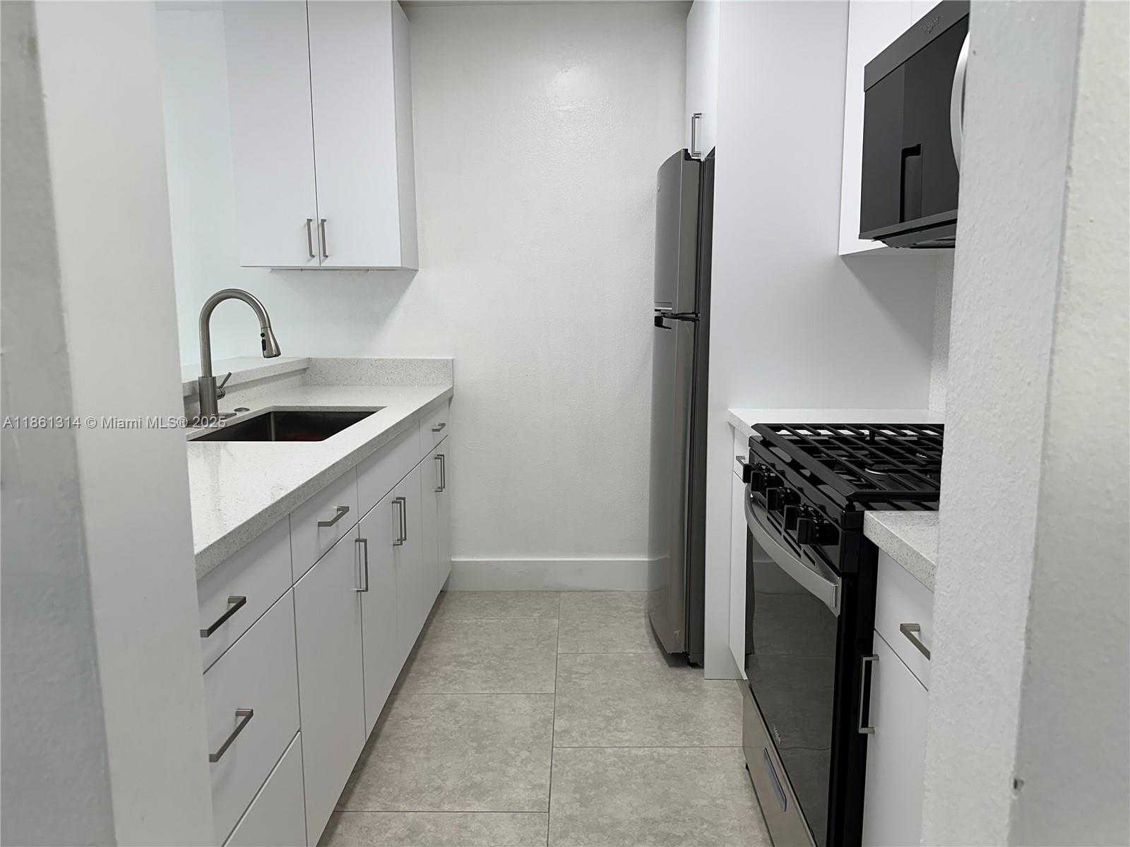 Small Image of 17901 NORTH WEST 68 AVENUE #R210, Hialeah Number 5