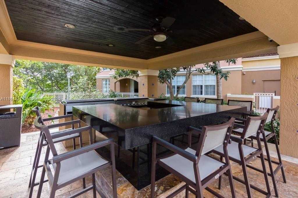 Small Image of 19601 EAST COUNTRY CLUB DR #7108, Aventura Number 7