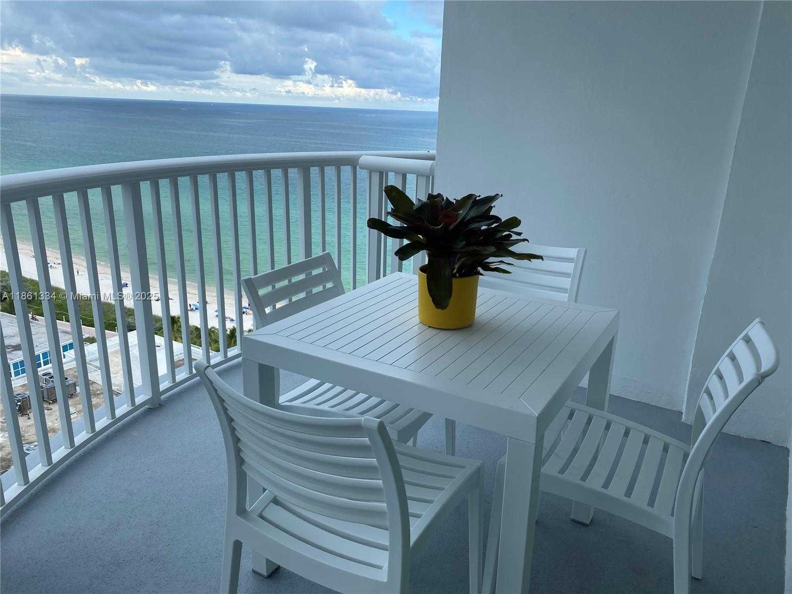 Small Image of 5401 COLLINS AVE #1509, Miami Beach Number 12
