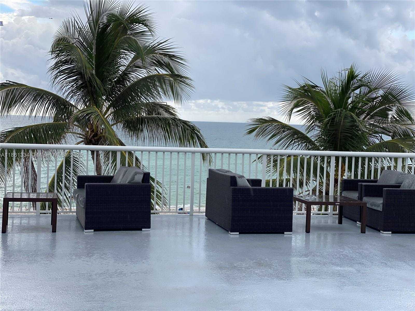 Small Image of 5401 COLLINS AVE #1509, Miami Beach Number 13