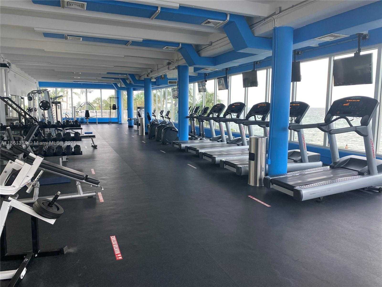 Small Image of 5401 COLLINS AVE #1509, Miami Beach Number 14