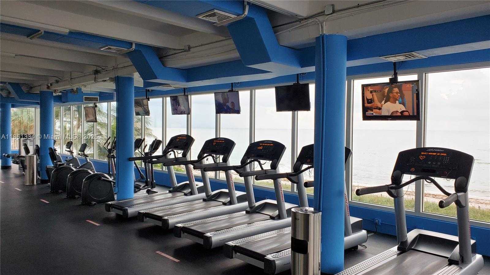 Small Image of 5401 COLLINS AVE #1509, Miami Beach Number 16