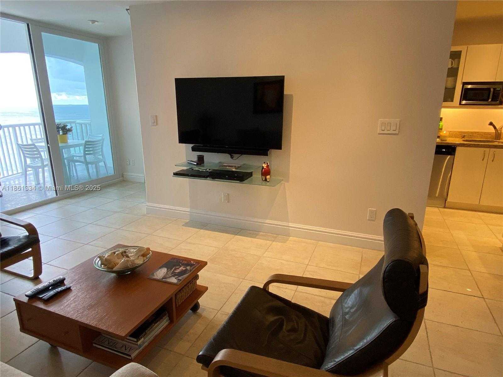 Small Image of 5401 COLLINS AVE #1509, Miami Beach Number 18