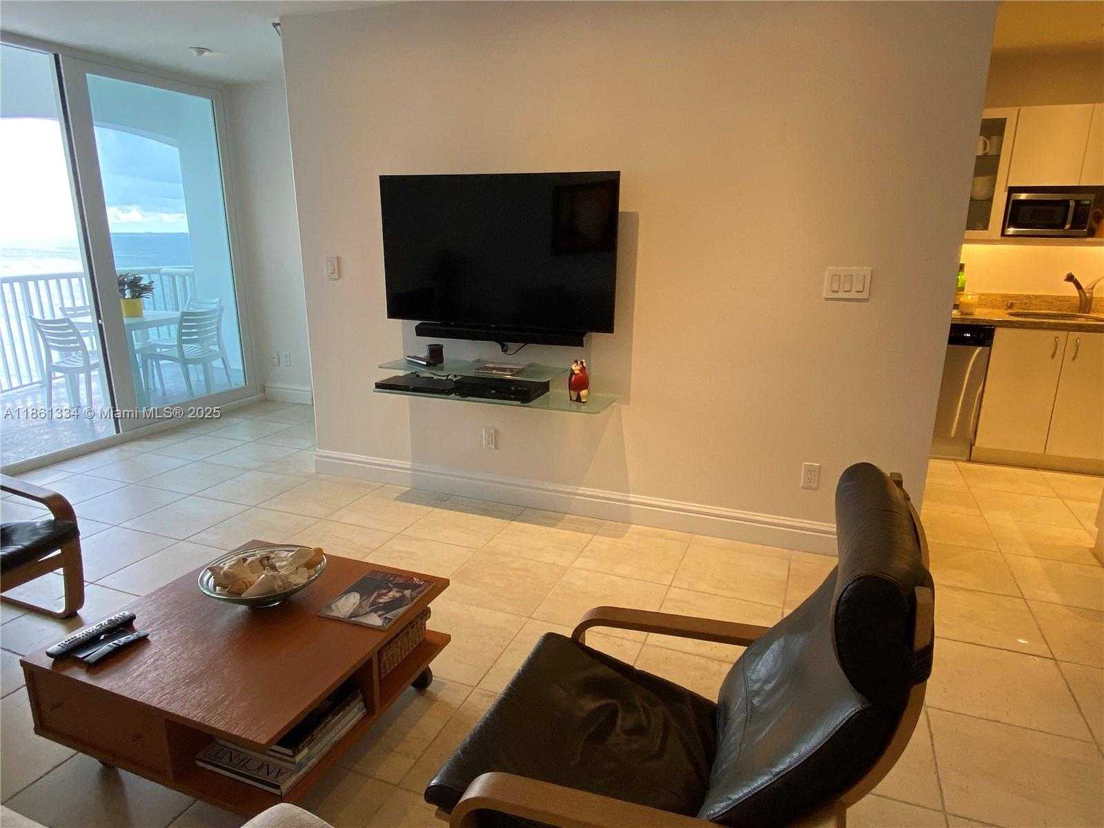 Small Image of 5401 COLLINS AVE #1509, Miami Beach Number 20