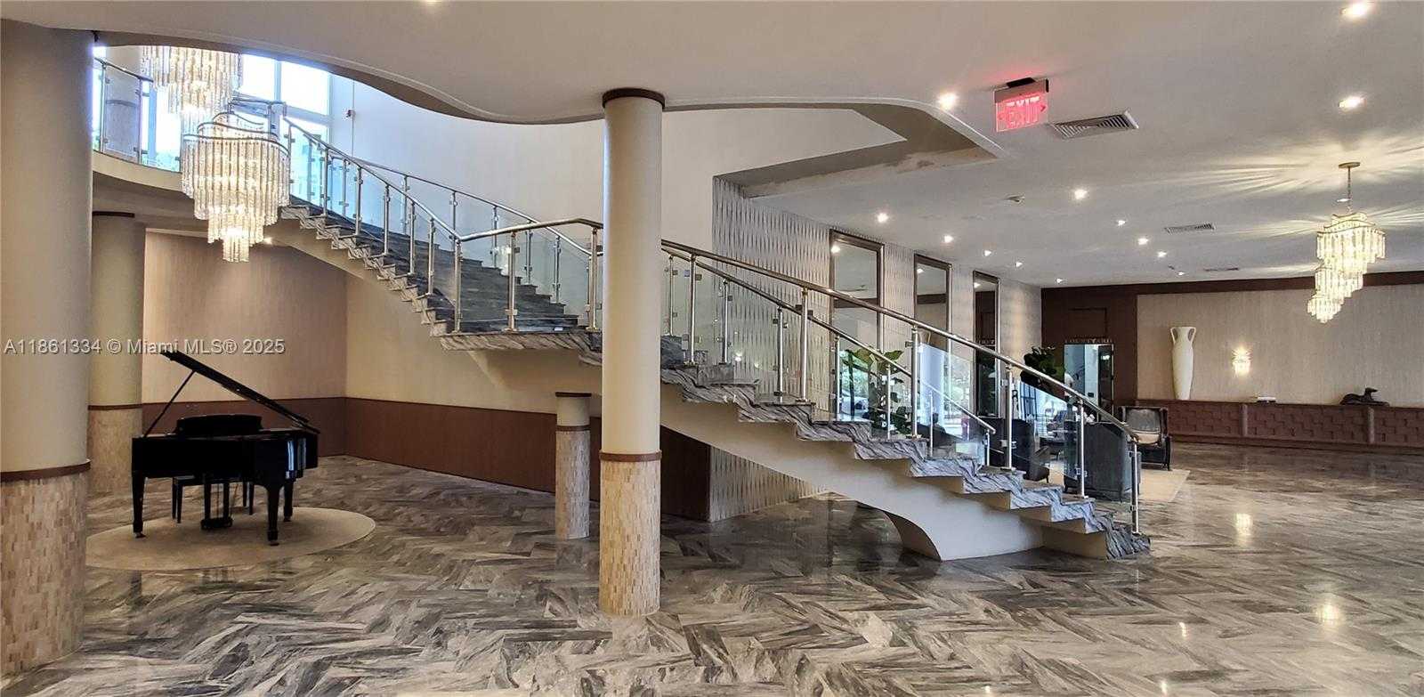 Small Image of 5401 COLLINS AVE #1509, Miami Beach Number 37