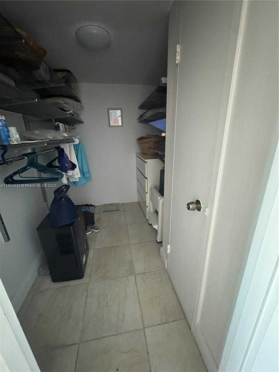 Small Image of 5401 COLLINS AVE #1509, Miami Beach Number 65