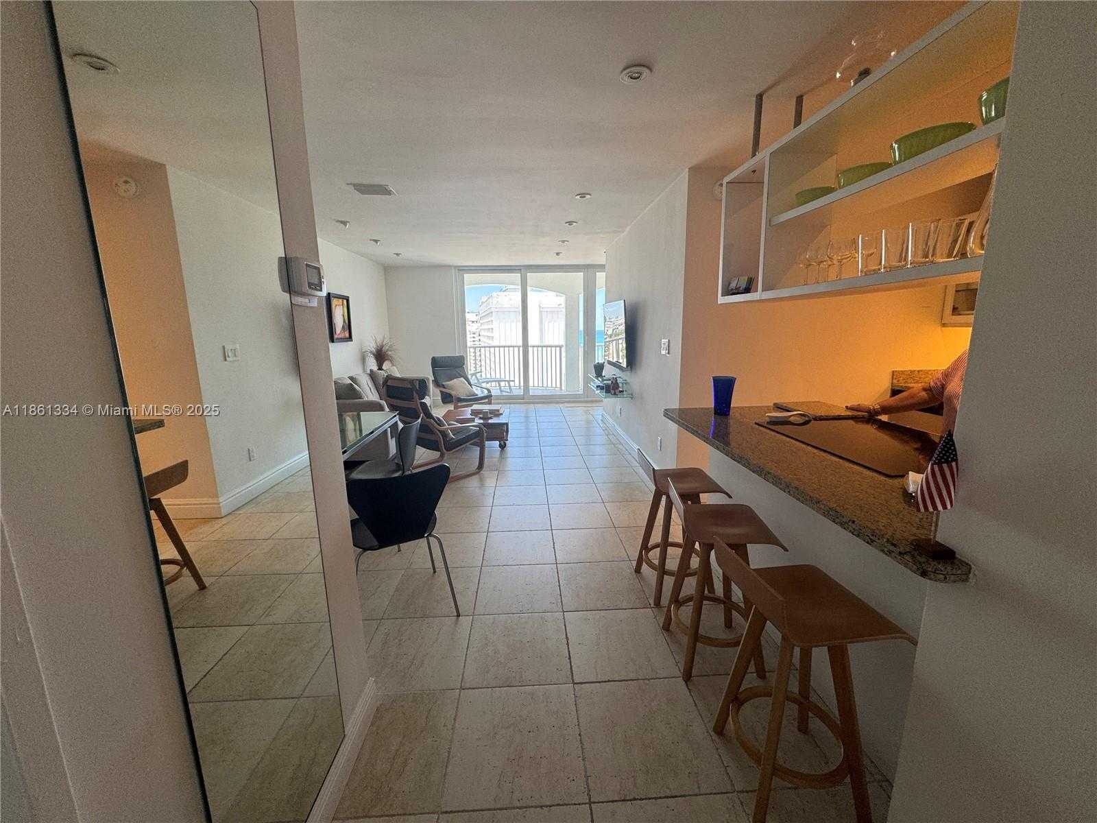 Small Image of 5401 COLLINS AVE #1509, Miami Beach Number 66