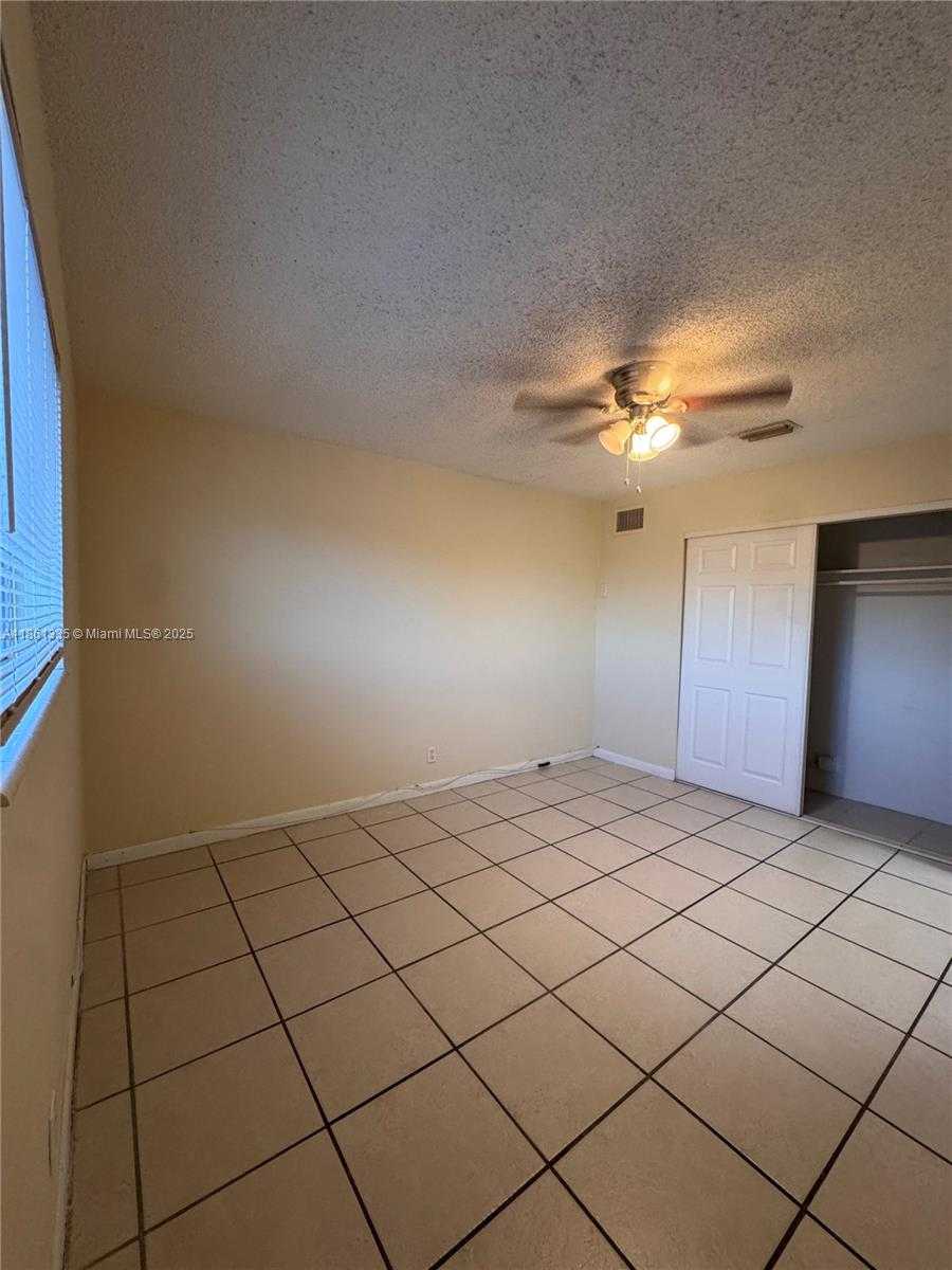 Small Image of 2331 ADAMS ST #13, Hollywood Number 6