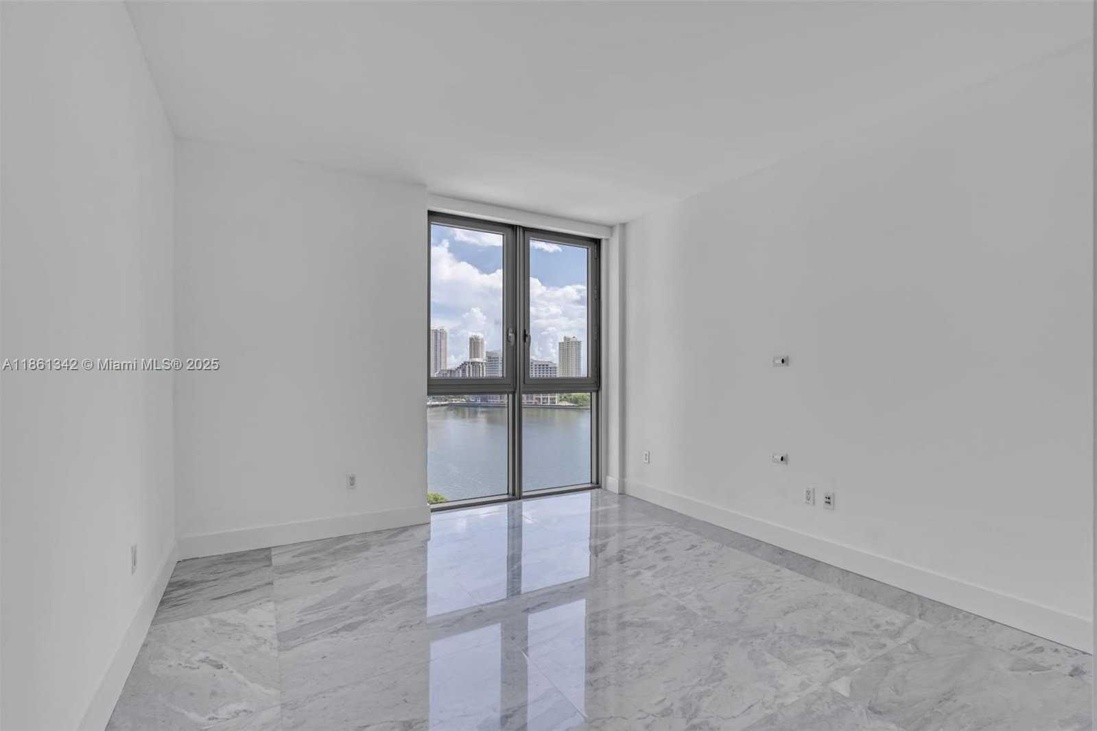 Small Image of 1331 BRICKELL BAY DR #1201, Miami Number 20