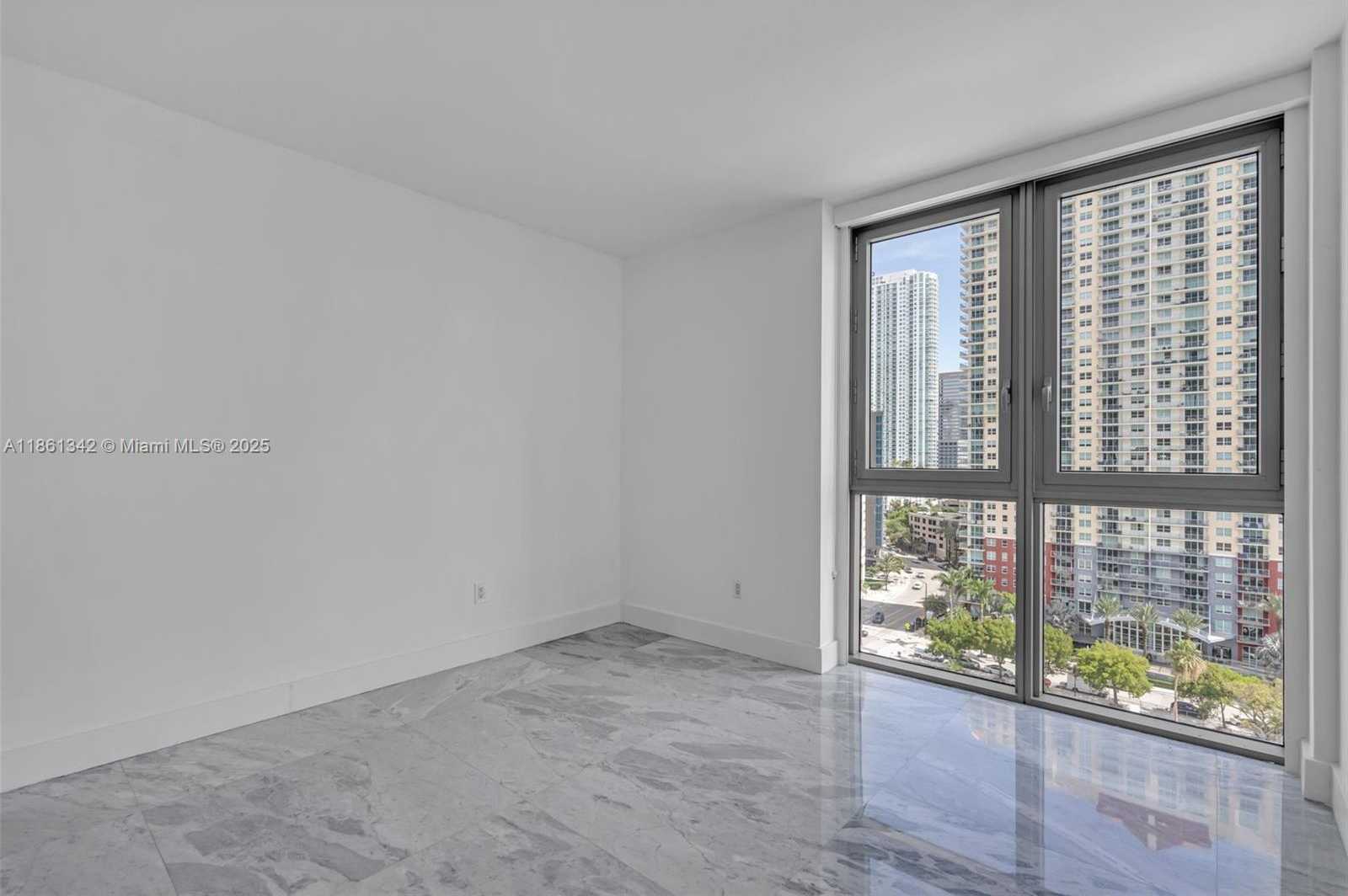 Small Image of 1331 BRICKELL BAY DR #1201, Miami Number 21