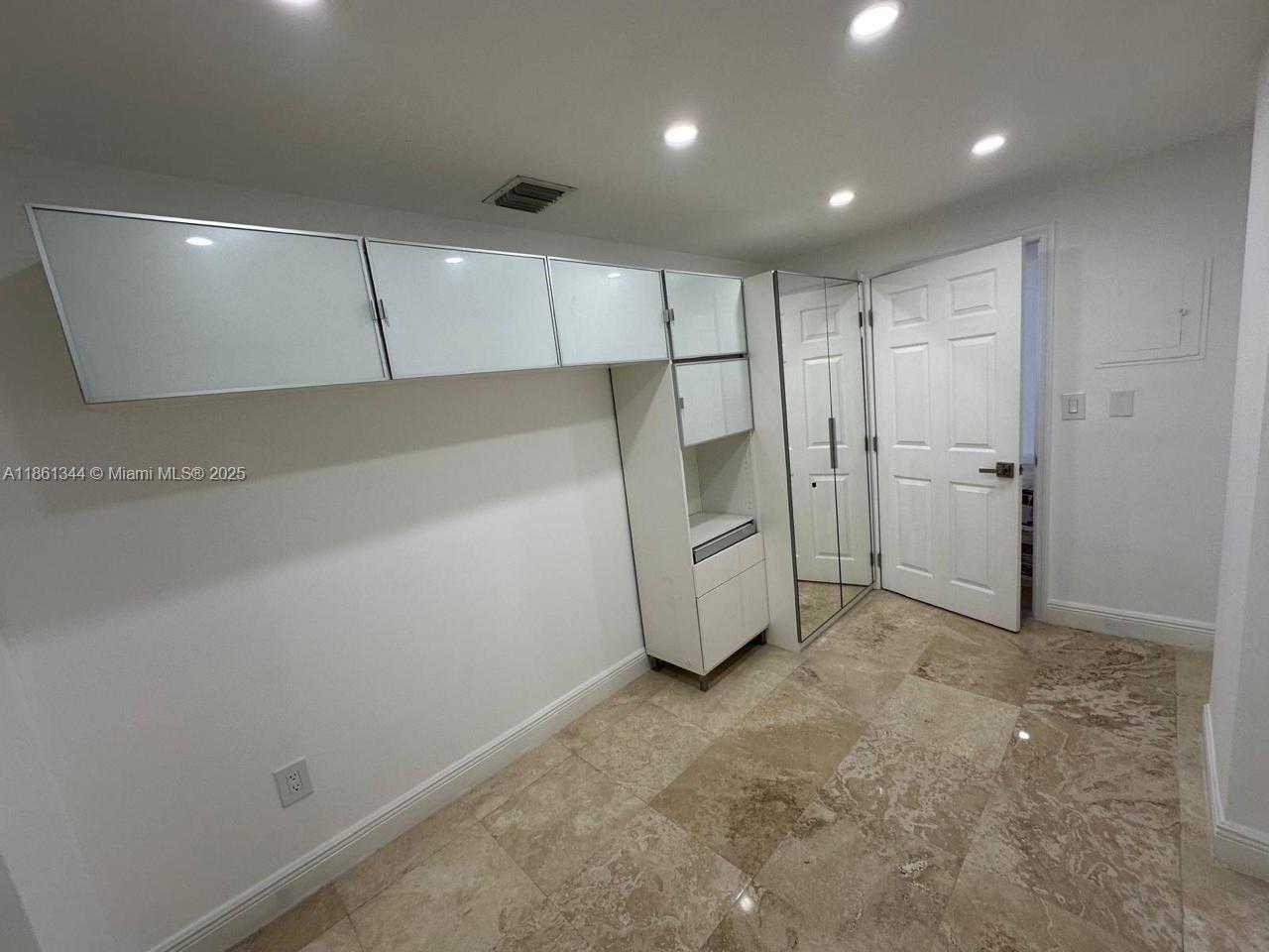 Small Image of 10350 WEST BAY HARBOR DR #3S, Bay Harbor Islands Number 17