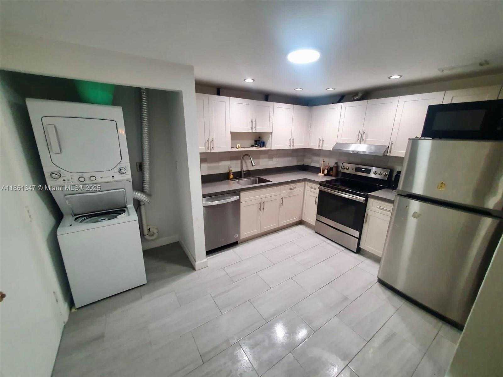 Small Image of 1501 SOUTH OCEAN DR #205, Hollywood Number 13