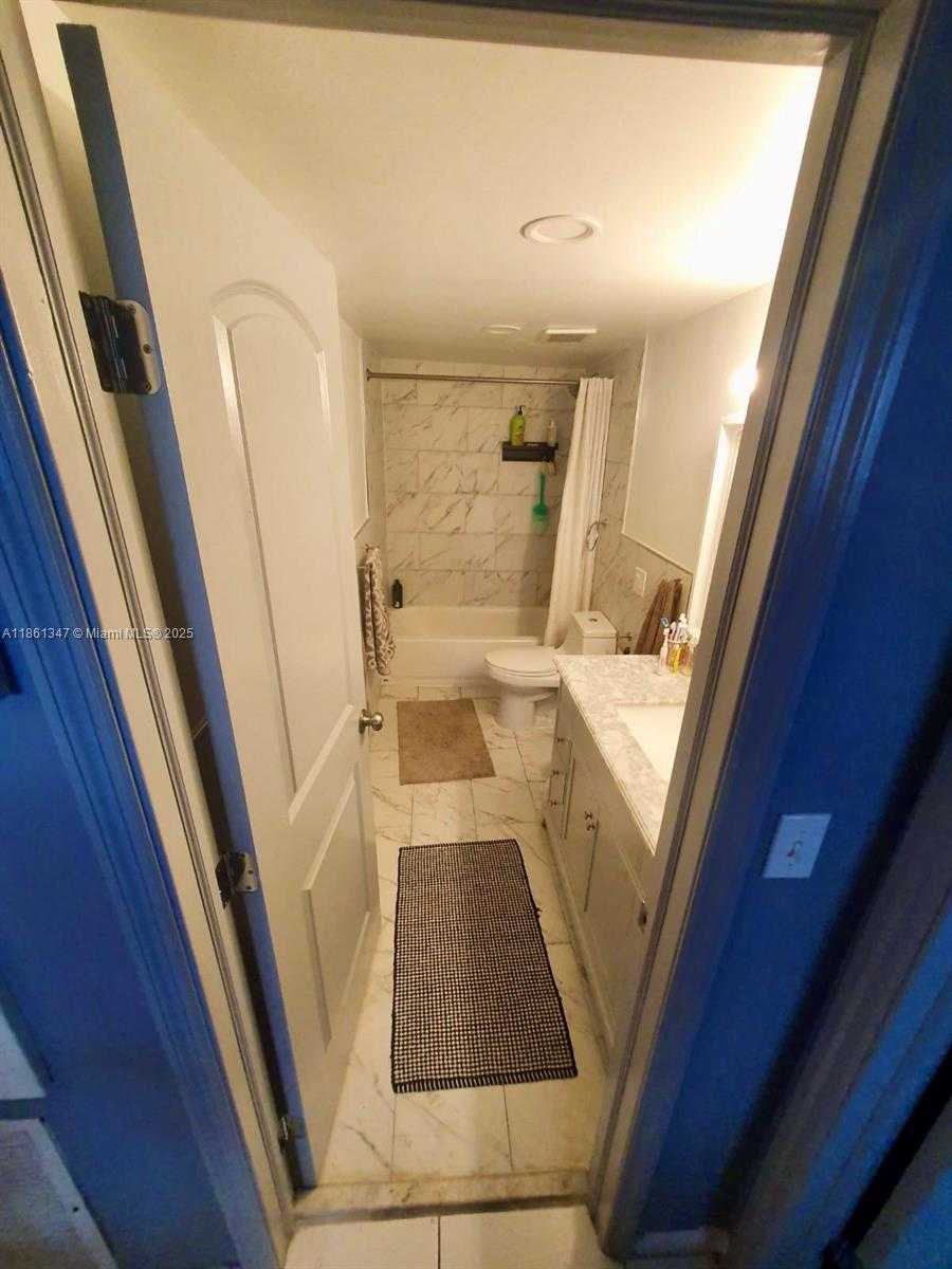 Small Image of 1501 SOUTH OCEAN DR #205, Hollywood Number 14