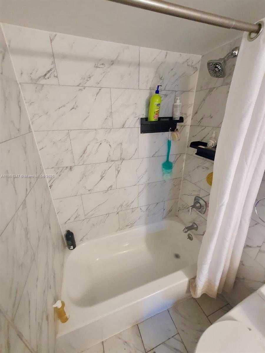 Small Image of 1501 SOUTH OCEAN DR #205, Hollywood Number 16