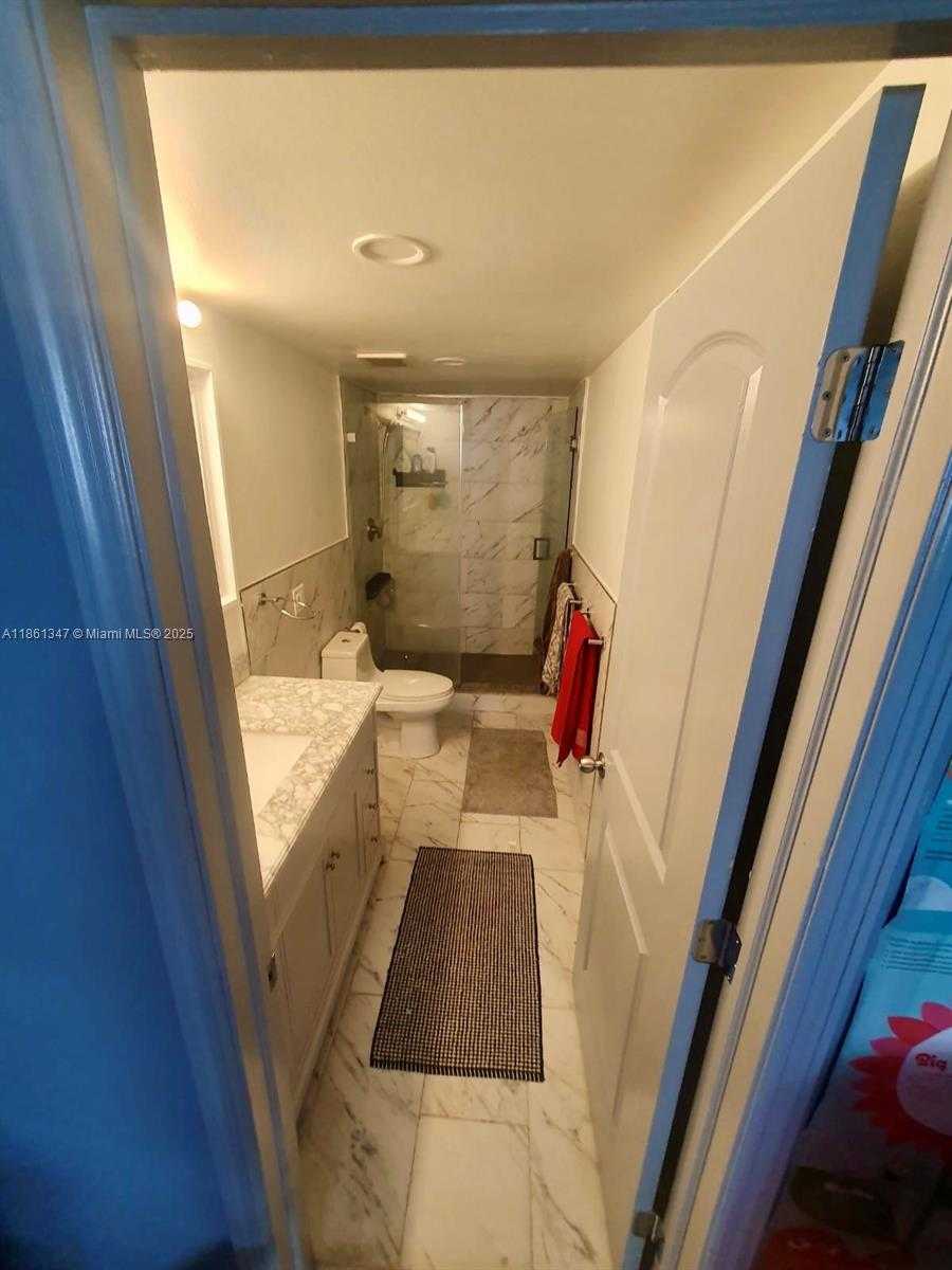 Small Image of 1501 SOUTH OCEAN DR #205, Hollywood Number 19