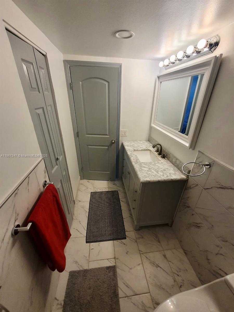 Small Image of 1501 SOUTH OCEAN DR #205, Hollywood Number 20