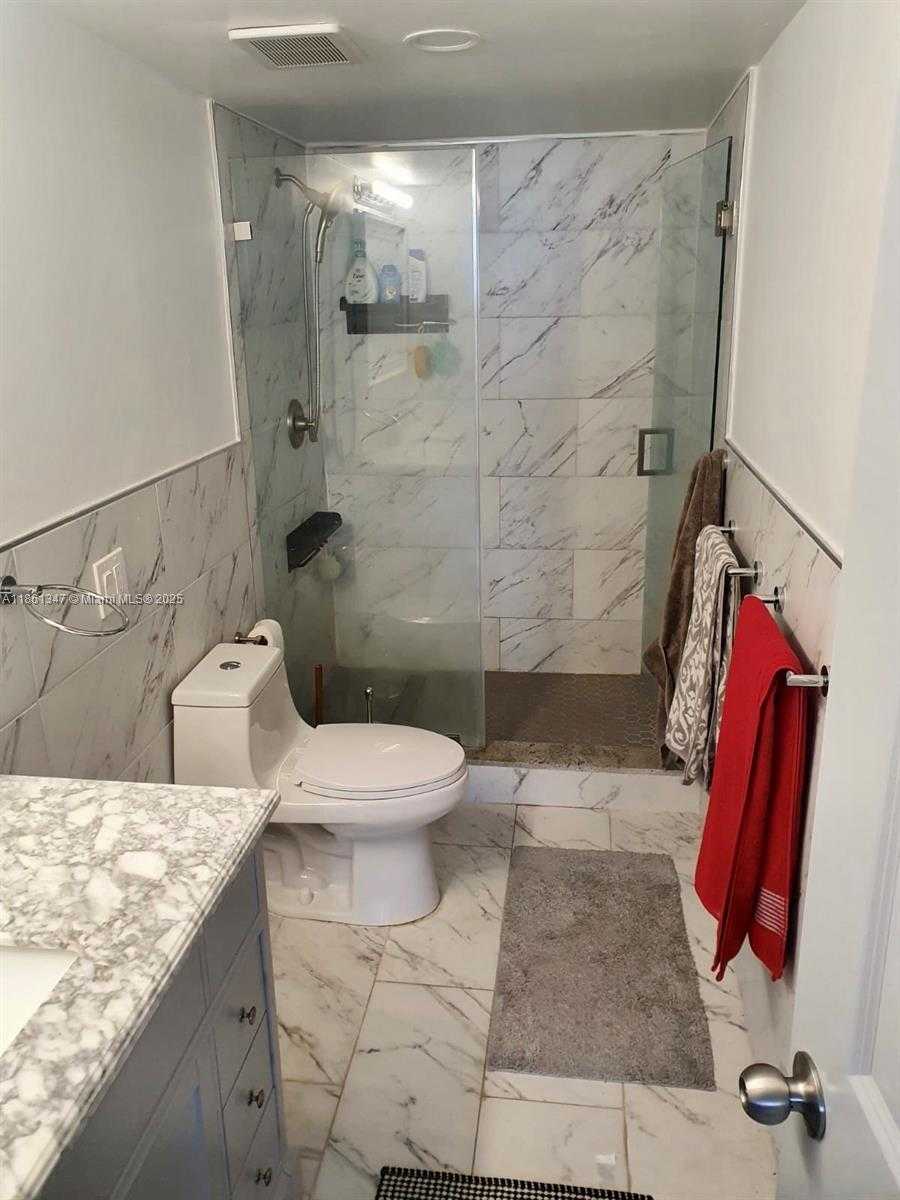 Small Image of 1501 SOUTH OCEAN DR #205, Hollywood Number 23