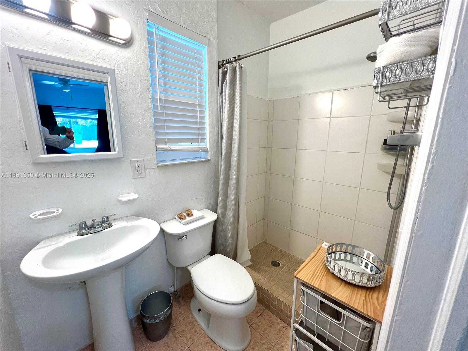 Small Image of 2235 SOUTH WEST 23RD AVE, Miami Number 17
