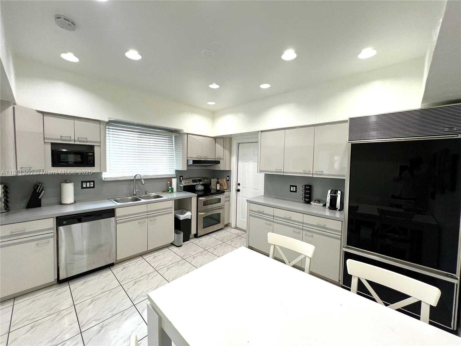 Small Image of 2235 SOUTH WEST 23RD AVE, Miami Number 7